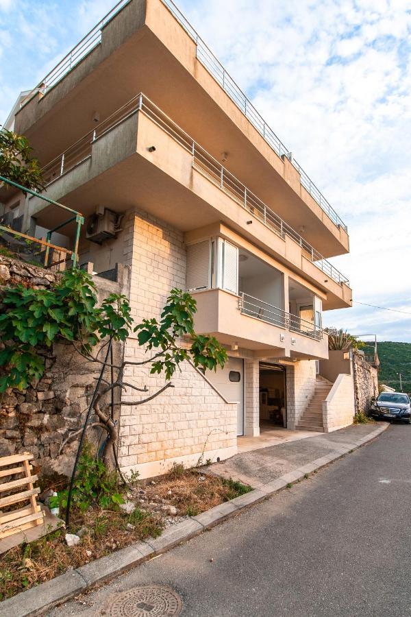 Vila Lavanda نيوم المظهر الخارجي الصورة