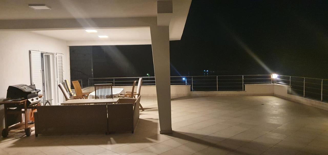 Vila Lavanda نيوم المظهر الخارجي الصورة